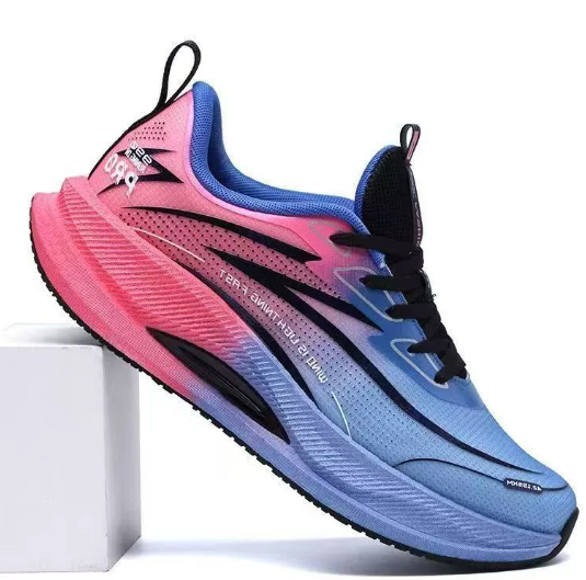 Good Kicks Minimalist Sneaker